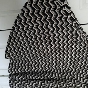 BLACK AND WHITE A-LINE SKIRT